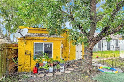 Immobilier commercial à vendre à Miami, Floride: 124.67 m2 № 1834479 - photo 15