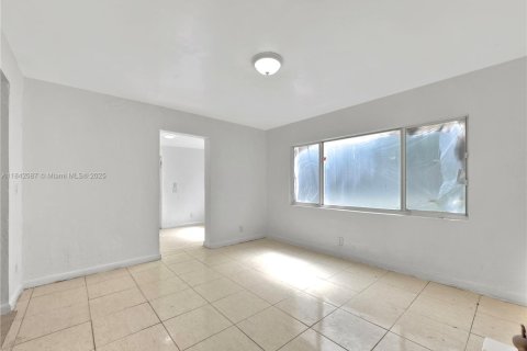 Immobilier commercial à vendre à Miami, Floride: 124.67 m2 № 1834479 - photo 19