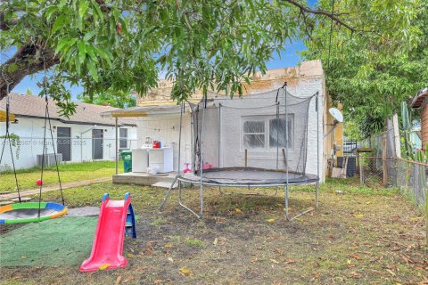 Immobilier commercial à vendre à Miami, Floride: 124.67 m2 № 1834479 - photo 17