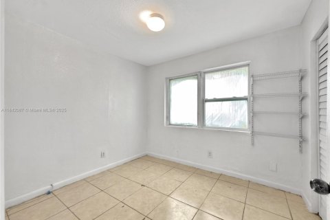 Immobilier commercial à vendre à Miami, Floride: 124.67 m2 № 1834479 - photo 11
