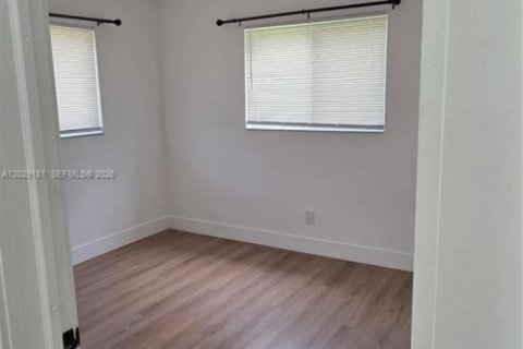 Villa ou maison à louer à Fort Lauderdale, Floride: 3 chambres, 127.18 m2 № 2084829 - photo 8