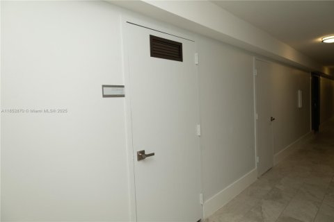 Condominio en venta en Miami Beach, Florida, 2 dormitorios, 112.04 m2 № 1874951 - foto 28