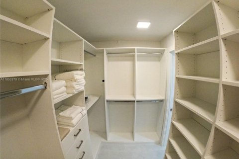 Condominio en venta en Miami Beach, Florida, 2 dormitorios, 112.04 m2 № 1874951 - foto 22
