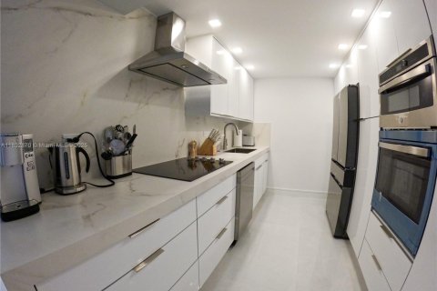 Condominio en venta en Miami Beach, Florida, 2 dormitorios, 112.04 m2 № 1874951 - foto 6