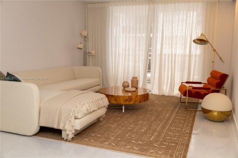 Condominio en venta en Miami Beach, Florida, 2 dormitorios, 112.04 m2 № 1874951 - foto 11