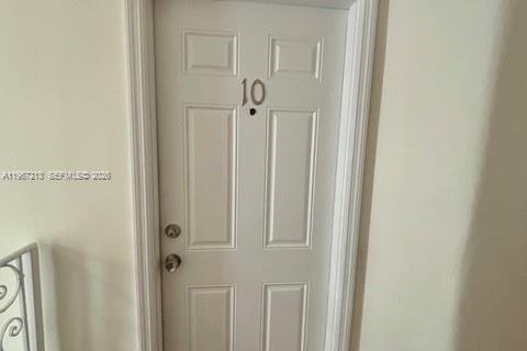 Снять в аренду кондоминиум в Майами-Бич, Флорида 37.16м2, № 2028486 - фото 1