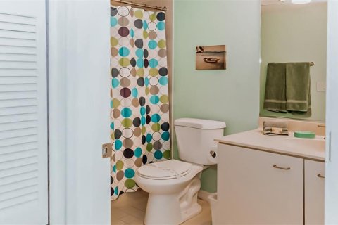 Copropriété à louer à Sarasota, Floride: 2 chambres, 118.91 m2 № 2298791 - photo 15