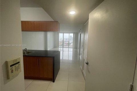 Copropriété à louer à Miami, Floride: 1 chambre, 76.27 m2 № 1999555 - photo 9