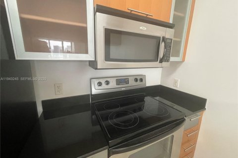 Copropriété à louer à Miami, Floride: 1 chambre, 76.27 m2 № 1999555 - photo 12