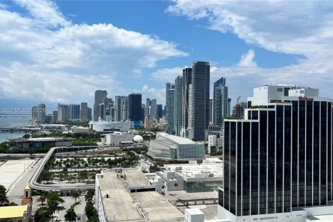 Copropriété à louer à Miami, Floride: 1 chambre, 76.27 m2 № 1999555 - photo 5