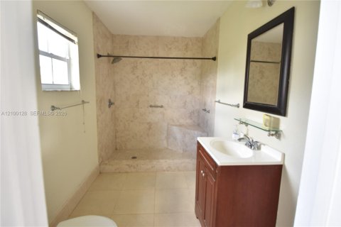 Villa ou maison à vendre à Miami, Floride: 3 chambres, 141.49 m2 № 2400731 - photo 8