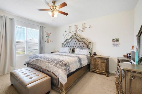 House in Haines City, Florida 3 bedrooms, 160.26 sq.m. № 2195935 - photo 18