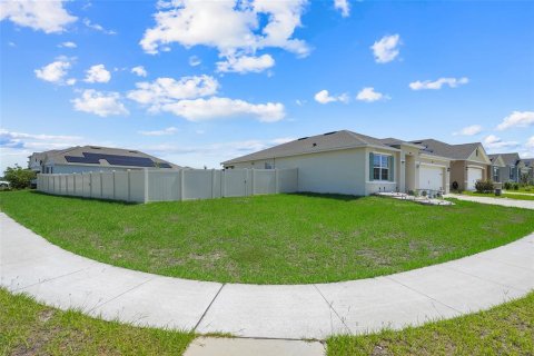 House in Haines City, Florida 3 bedrooms, 160.26 sq.m. № 2195935 - photo 4
