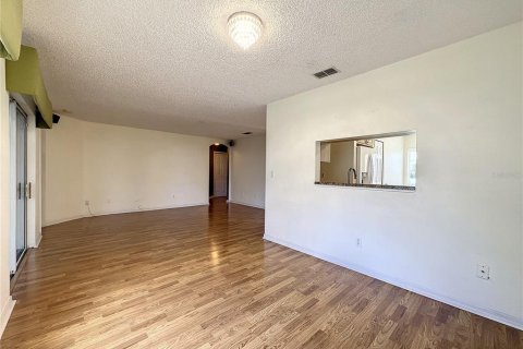 House in Clermont, Florida 2 bedrooms, 123.93 sq.m. № 1532002 - photo 3