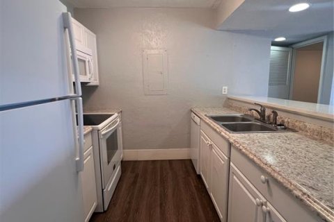 Condo in Haines City, Florida, 1 bedroom  № 1525840 - photo 8