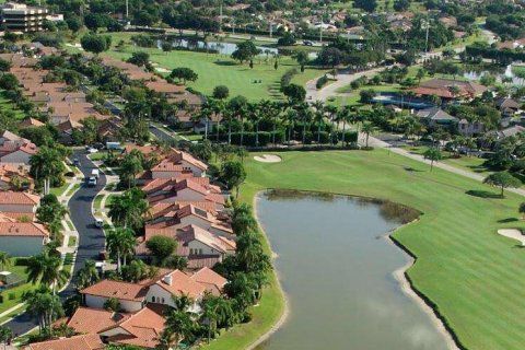 Townhouse in Boca Raton, Florida 3 bedrooms, 146.04 sq.m. № 1002511 - photo 1