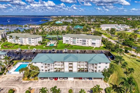 Condo in Punta Gorda, Florida, 3 bedrooms  № 2166665