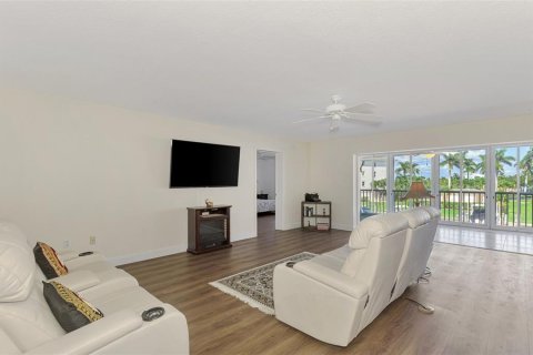 Condo in Punta Gorda, Florida, 3 bedrooms  № 2166665 - photo 9