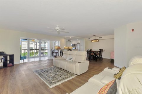 Condo in Punta Gorda, Florida, 3 bedrooms  № 2166665 - photo 14