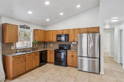 Villa ou maison à vendre à Apopka, Floride: 3 chambres, 110.18 m2 № 2312450 - photo 3