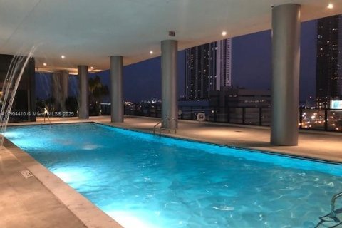Condo in Miami, Florida, 2 bedrooms  № 2062373 - photo 23