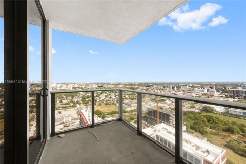 Condo in Miami, Florida, 2 bedrooms  № 2062373 - photo 14