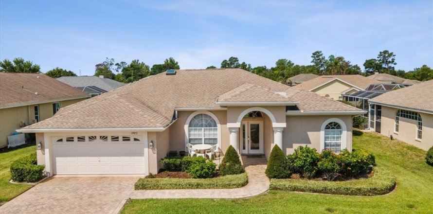House in Hudson, Florida 3 bedrooms, 178.09 sq.m. № 1769789