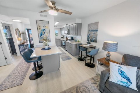 Condo in Ormond-by-the-Sea, Florida, 2 bedrooms № 2386621 - photo 6