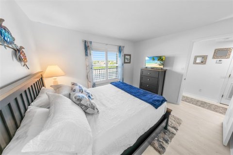 Condo in Ormond-by-the-Sea, Florida, 2 bedrooms № 2386621 - photo 23