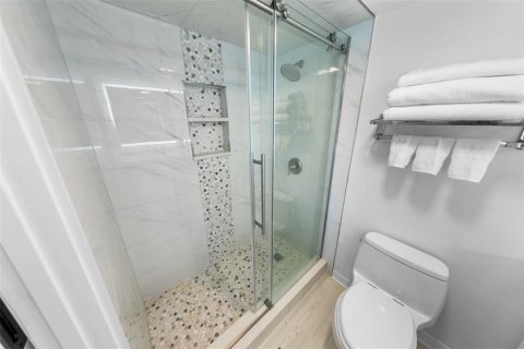 Condo in Ormond-by-the-Sea, Florida, 2 bedrooms № 2386621 - photo 15