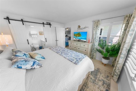 Condo in Ormond-by-the-Sea, Florida, 2 bedrooms № 2386621 - photo 16