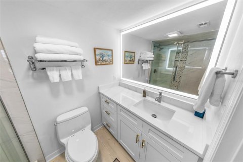 Condo in Ormond-by-the-Sea, Florida, 2 bedrooms № 2386621 - photo 14