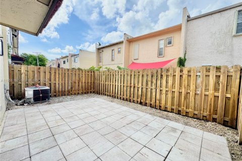 Adosado en alquiler en Pembroke Park, Florida, 3 dormitorios, 117.43 m2 № 2054185 - foto 26