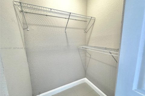 Adosado en alquiler en Pembroke Park, Florida, 3 dormitorios, 117.43 m2 № 2054185 - foto 21