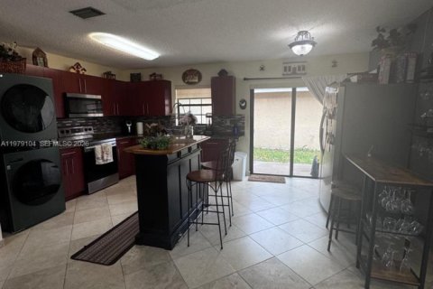 Casa en venta en Coral Springs, Florida, 3 dormitorios, 129.13 m2 № 2044621 - foto 9