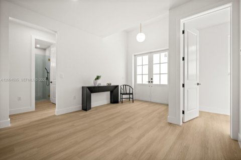 House in Lehigh Acres, Florida 3 bedrooms, 142.7 sq.m. № 2068622 - photo 6