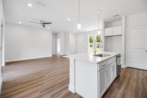 House in Palm Coast, Florida 3 bedrooms, 144.46 sq.m. № 1590100 - photo 4