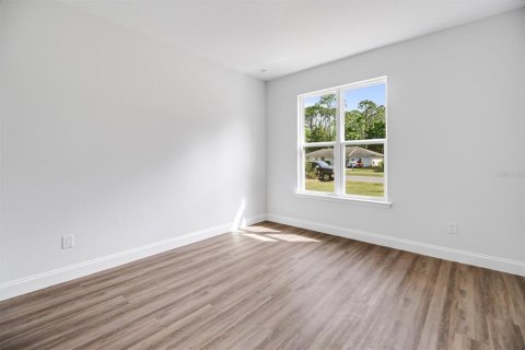 House in Palm Coast, Florida 3 bedrooms, 144.46 sq.m. № 1590100 - photo 8