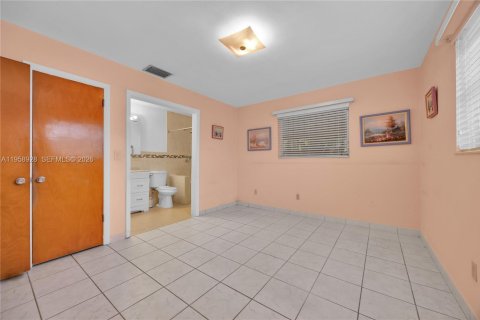 Immobilier commercial à vendre à Miami, Floride: 185.99 m2 № 2025226 - photo 15