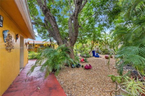 Immobilier commercial à vendre à Miami, Floride: 185.99 m2 № 2025226 - photo 27