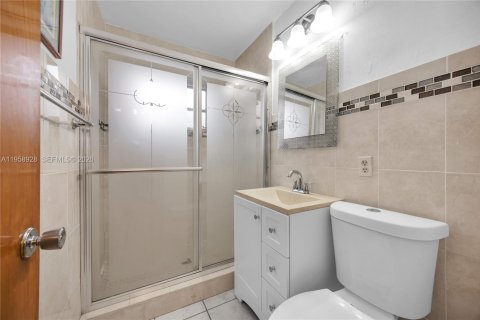 Immobilier commercial à vendre à Miami, Floride: 185.99 m2 № 2025226 - photo 20