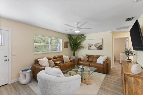 Villa ou maison à vendre à Hernando Beach, Floride: 2 chambres, 86.86 m2 № 1771226 - photo 4