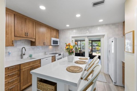 Villa ou maison à vendre à Hernando Beach, Floride: 2 chambres, 86.86 m2 № 1771226 - photo 7