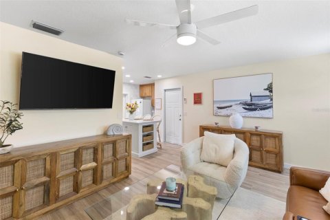 Villa ou maison à vendre à Hernando Beach, Floride: 2 chambres, 86.86 m2 № 1771226 - photo 6