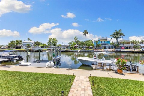 Villa ou maison à vendre à Hernando Beach, Floride: 2 chambres, 86.86 m2 № 1771226 - photo 24