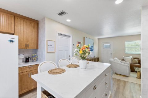 Villa ou maison à vendre à Hernando Beach, Floride: 2 chambres, 86.86 m2 № 1771226 - photo 9