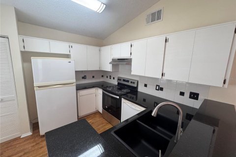 House in Palm Harbor, Florida 2 bedrooms, 78.04 sq.m. № 1678416 - photo 5