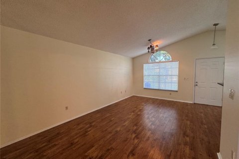 House in Palm Harbor, Florida 2 bedrooms, 78.04 sq.m. № 1678416 - photo 3