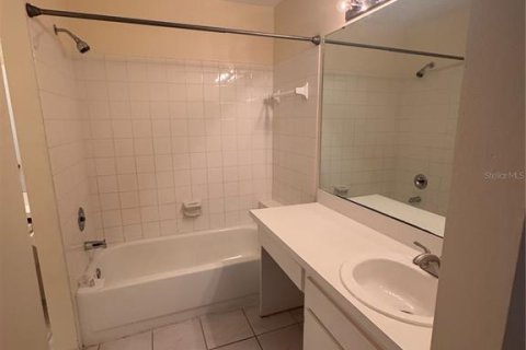 House in Palm Harbor, Florida 2 bedrooms, 78.04 sq.m. № 1678416 - photo 11