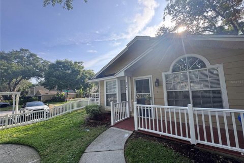 House in Palm Harbor, Florida 2 bedrooms, 78.04 sq.m. № 1678416 - photo 2